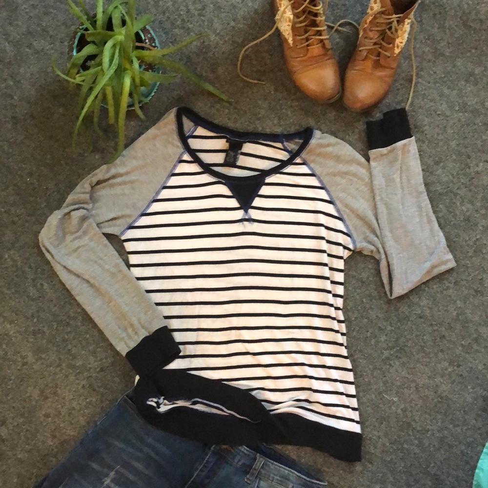 Lightweight Striped Crewneck Long Sleave